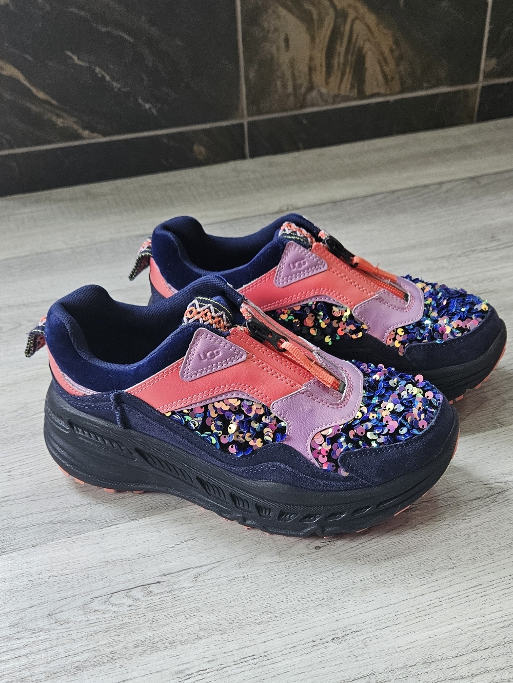 UGG Navy Pink CA805 Zip Stellar Sequin Sneakers Shoes Walking Hiking Womens Sz 7